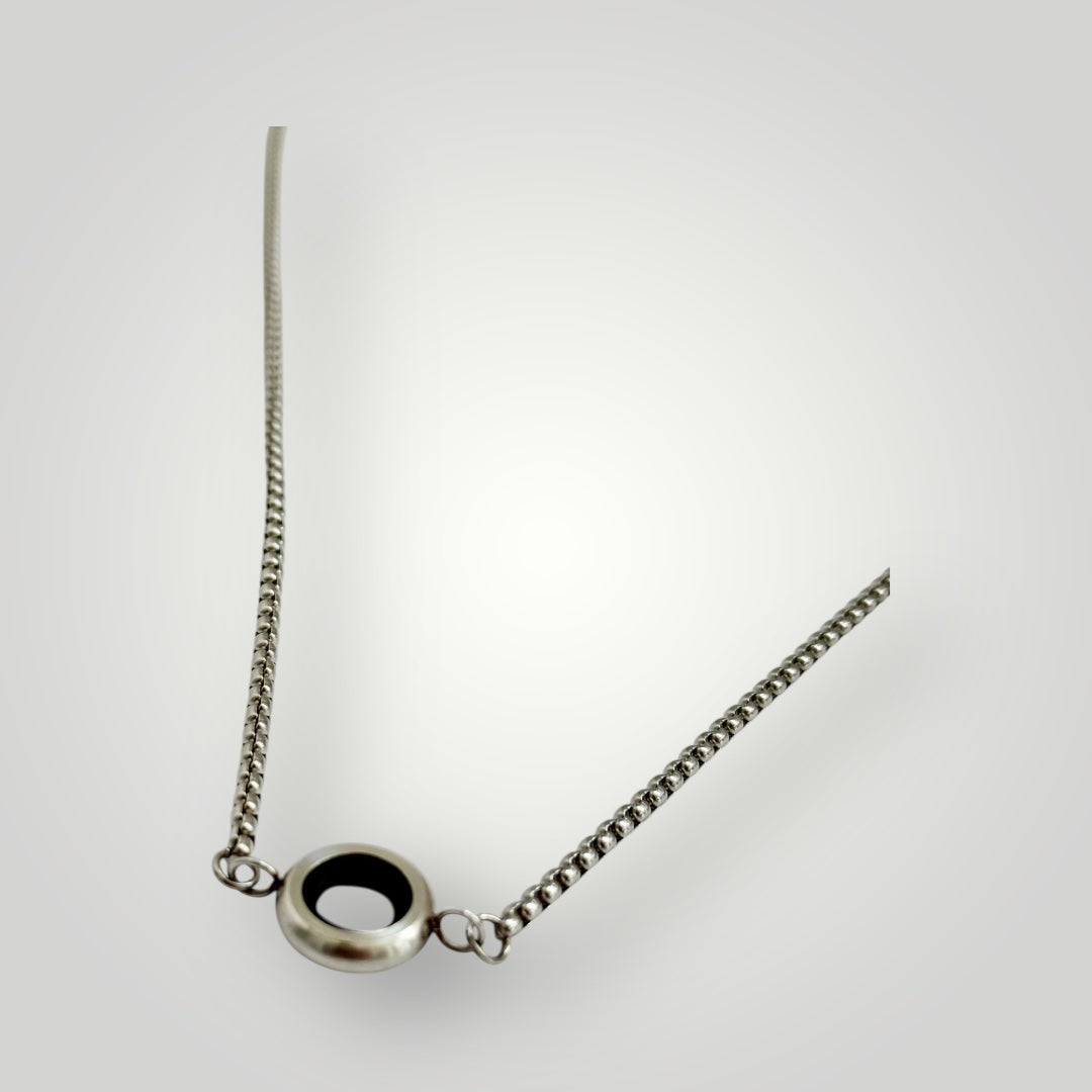 Sekret Necklace